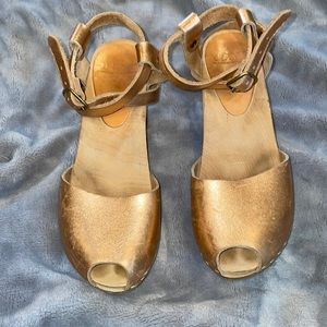 Rose Gold Bryr Clog Heels